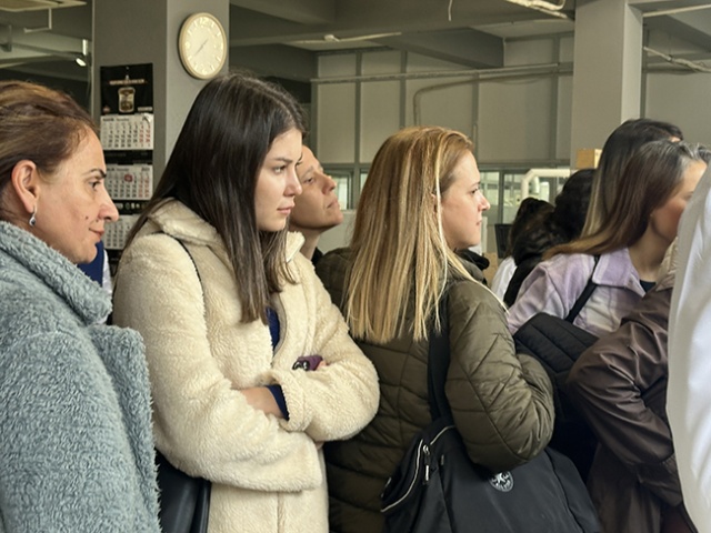 İzmir Kavram Üniversitesi SHMYO Optisyenlik Bölümü Öğrencilerinin Akay Rx Laboratory Ziyareti