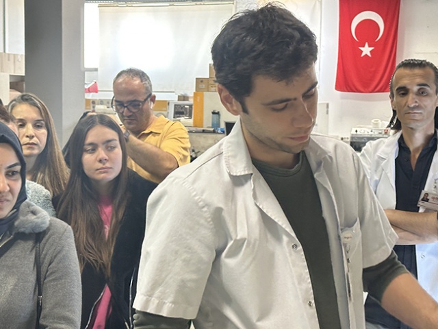 İzmir Kavram Üniversitesi SHMYO Optisyenlik Bölümü Öğrencilerinin Akay Rx Laboratory Ziyareti