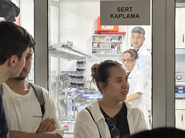 Ege Üniversitesi Optisyenlik Bölümü Akay Rx Laboratory’i Ziyareti Etti