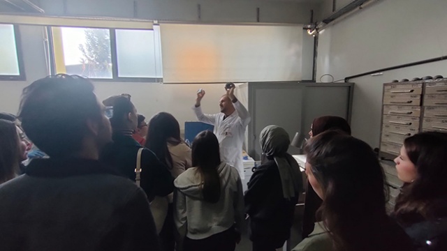 İzmir Tınaztepe Üniversitesi SHMYO Optisyenlik Bölümü Akay Rx Laboratory Ziyareti